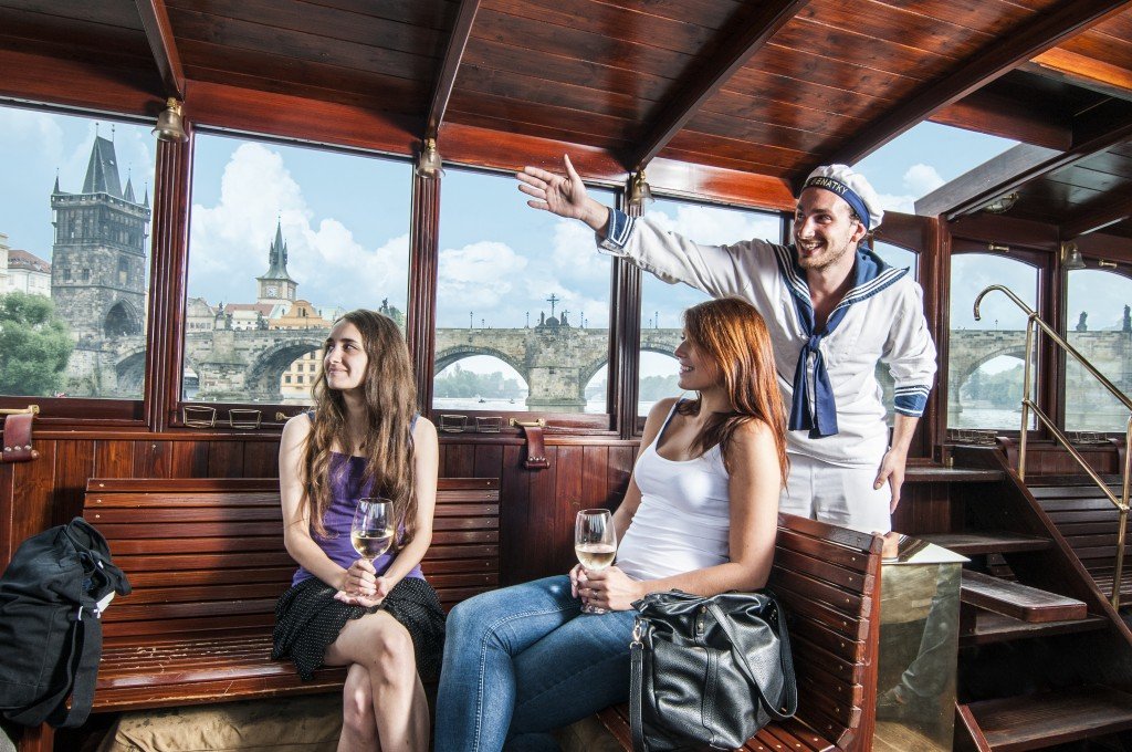 Paseo en barco por Praga Venecia