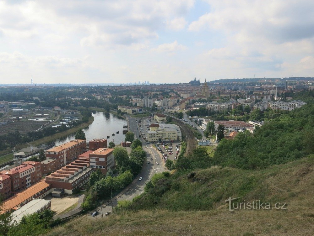 Prag (Dejvice) – vidikovac Baba i ruševine vinske preše