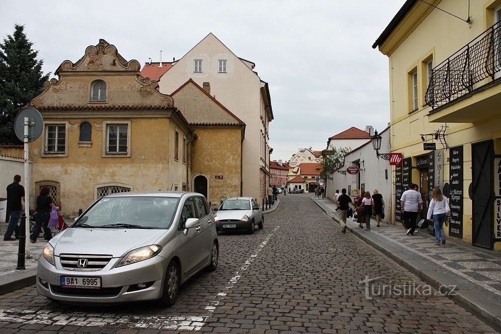 Prag - U bílé botky House