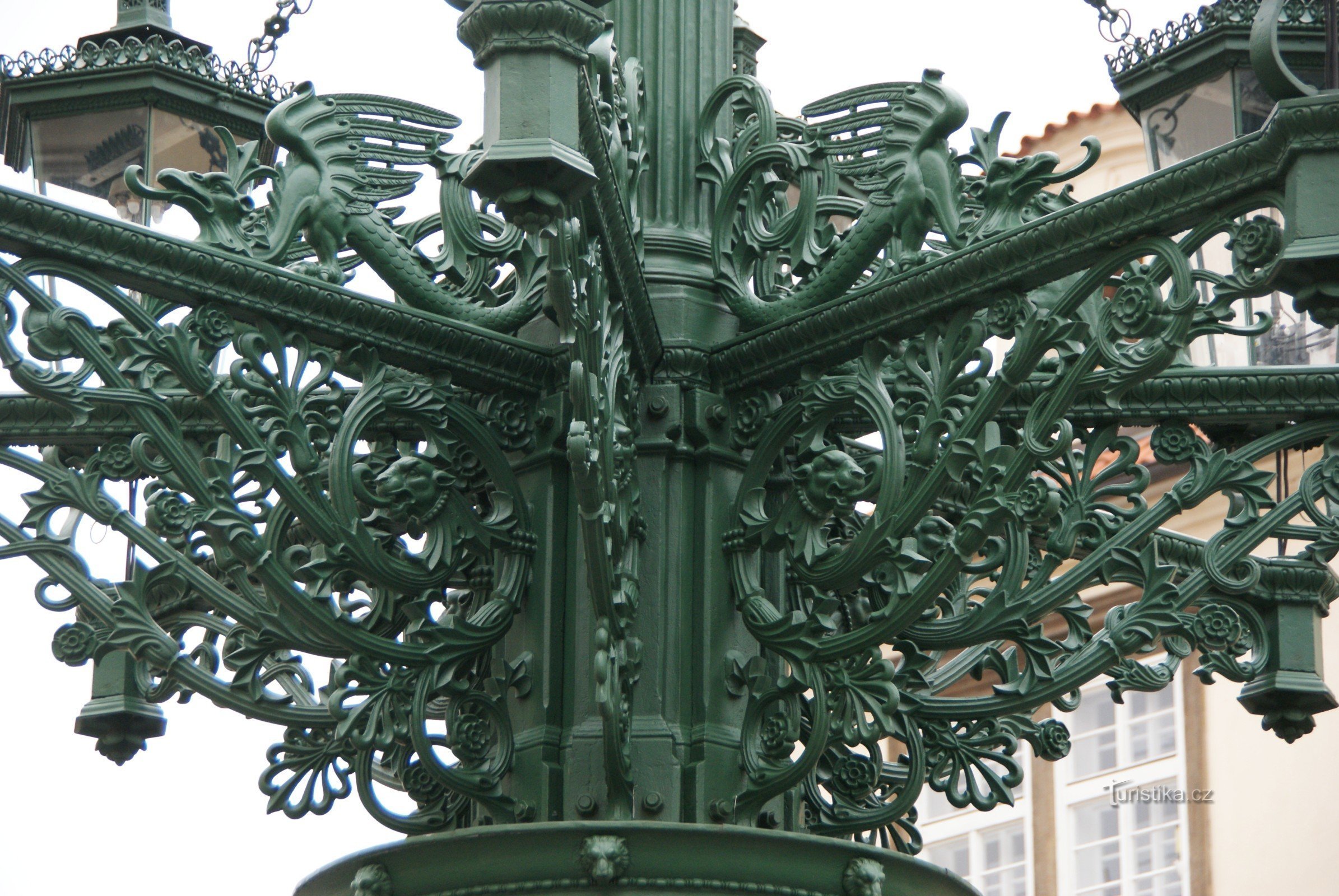Praga – Hradčani - zgodovinski svetilnik v ulici Loretánské