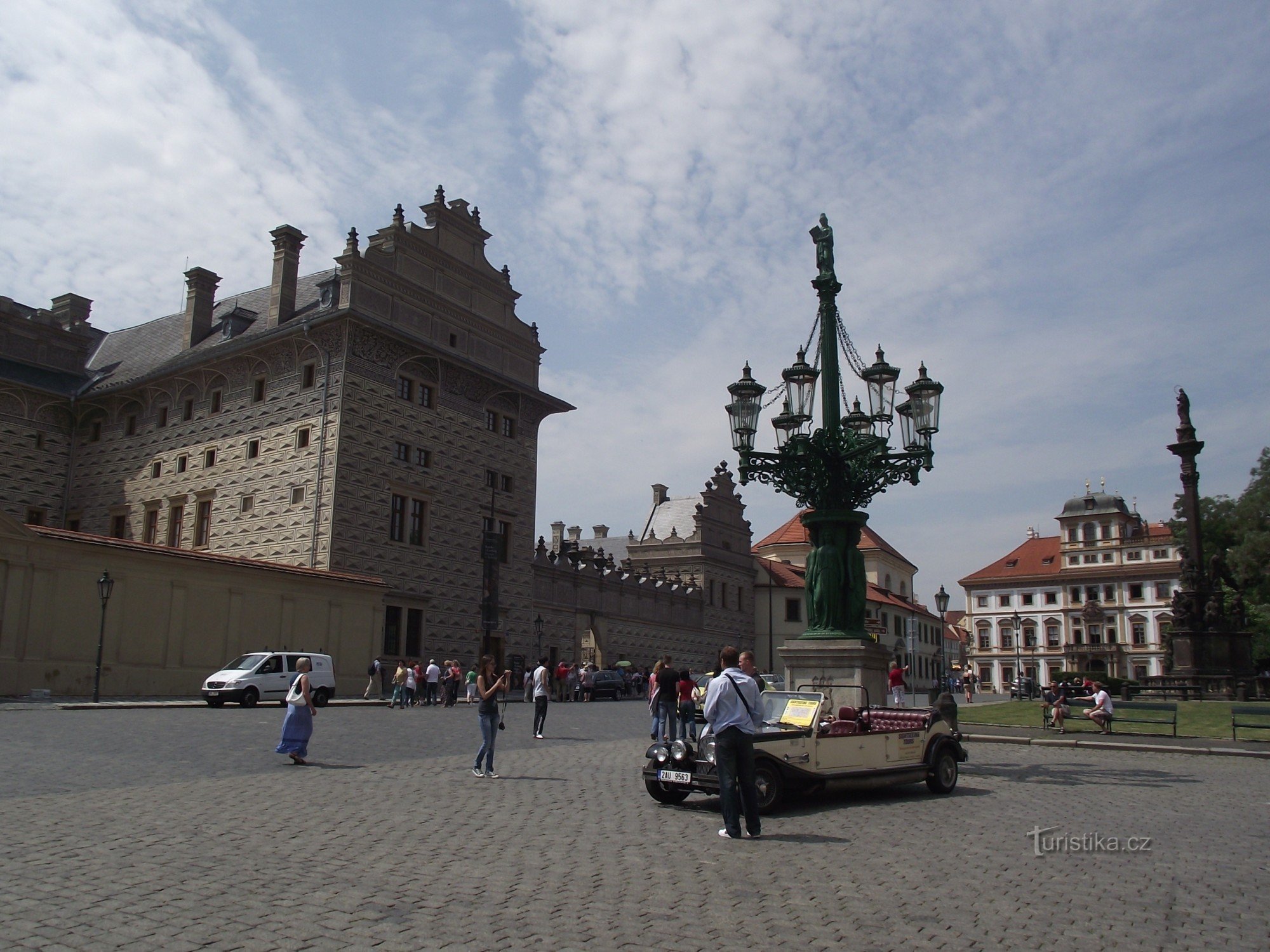 Praga - lampadar de iluminat stradal (lampa cu gaz cu opt fascicule)