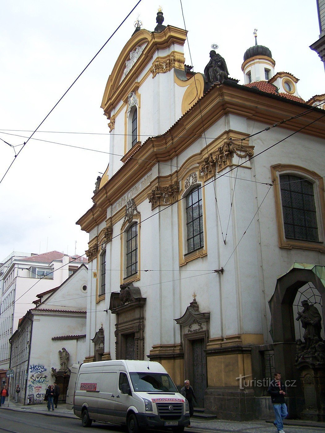 Prag - den heliga treenighetens kyrka