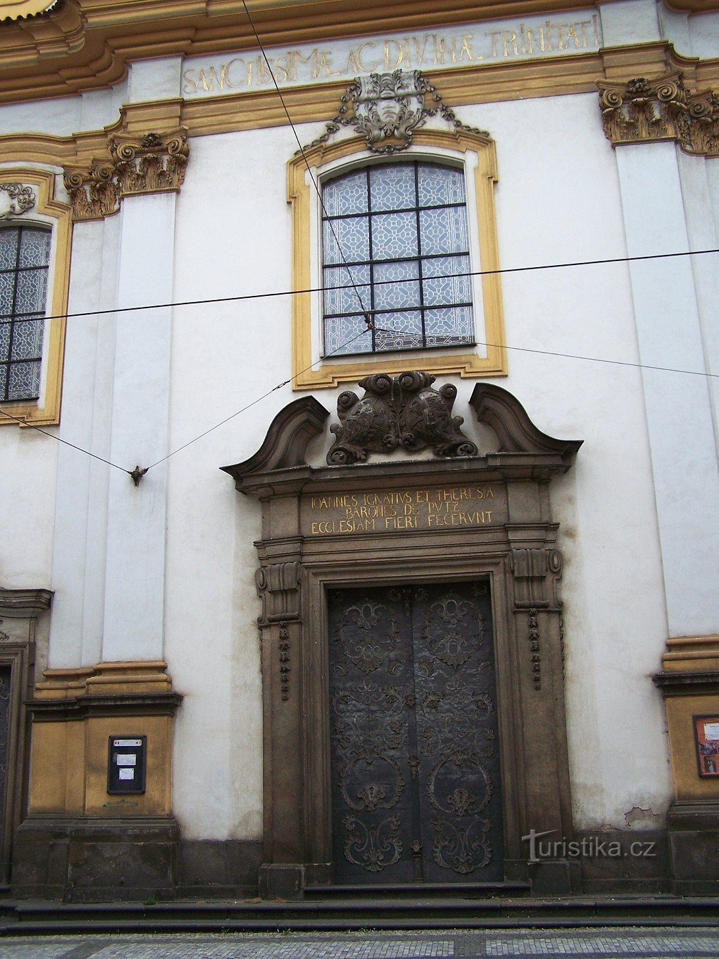Prag - den heliga treenighetens kyrka