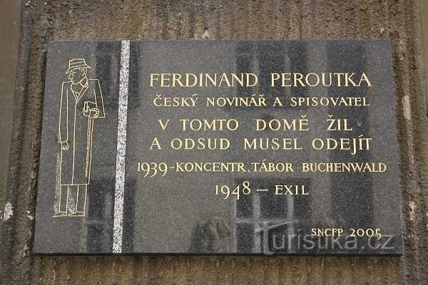 Praga, tablica pamiątkowa Ferdynanda Peroutki