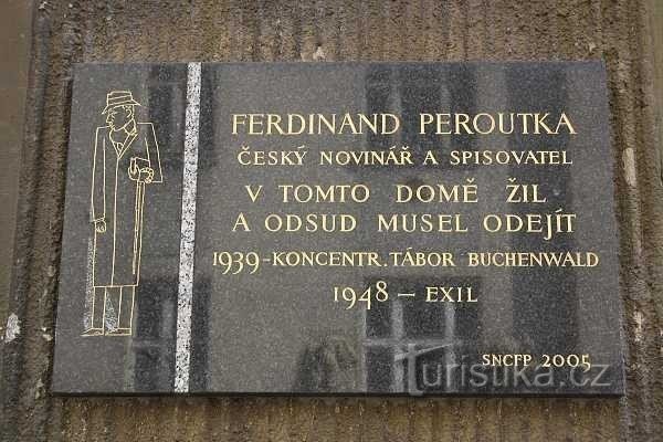 Praha, pamětní deska Ferdinanda Peroutky