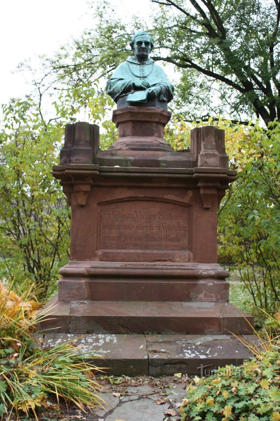 布拉格 - 对教务长 Václav Štulek 的纪念碑