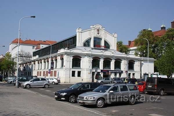 Prague, marché Smíchovská