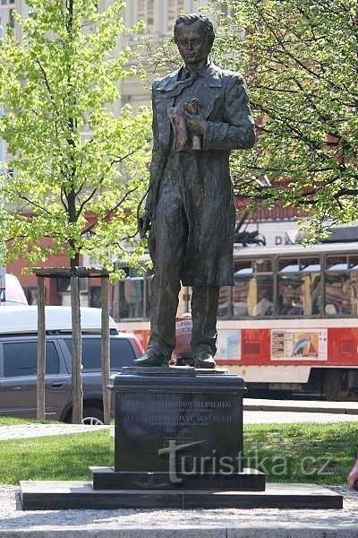 Prague, statue de Taras Ševčenko à Smíchov