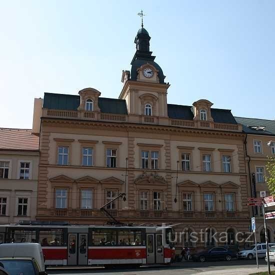 Praag, het oude stadhuis van Smíchov