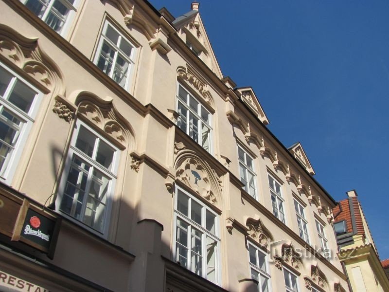 Praga, cidade velha - casa U Zelený stromu