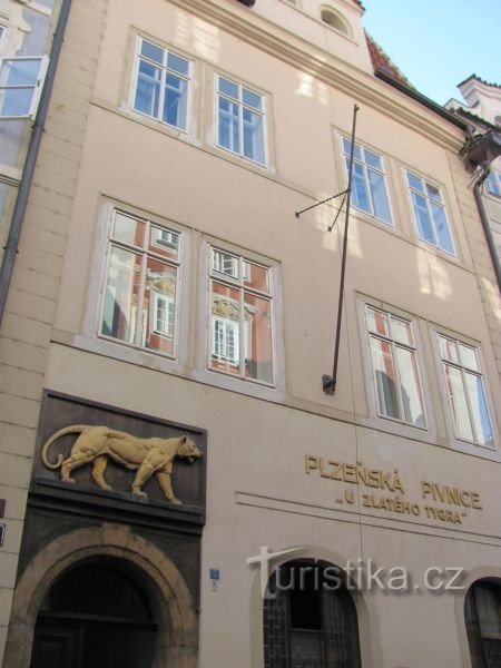 Praga, Orașul Vechi - Casa U Zlatého tygra