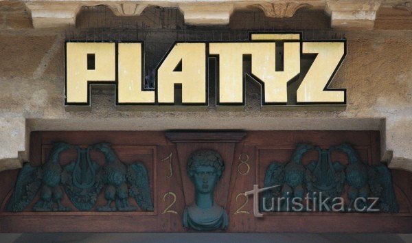 プラハ、旧市街 - Platýz