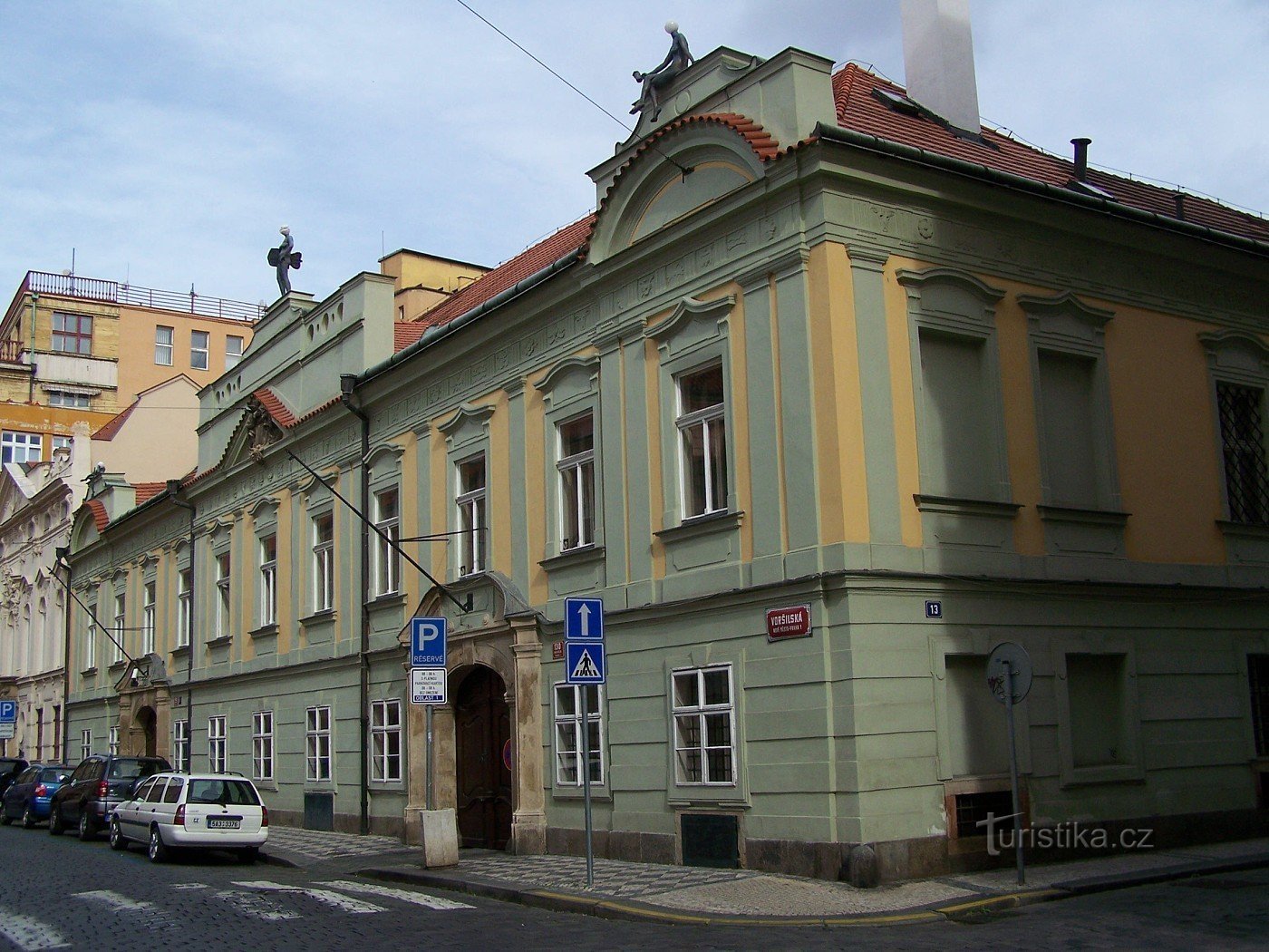 Praga - Voršilská 8 și 10, Ostrovní 13