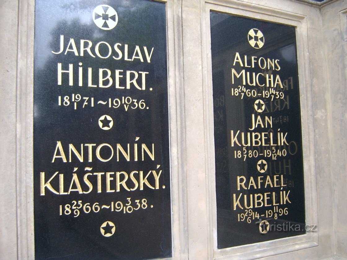 Prague - Cimetière de Vyšehrad avec Slavín