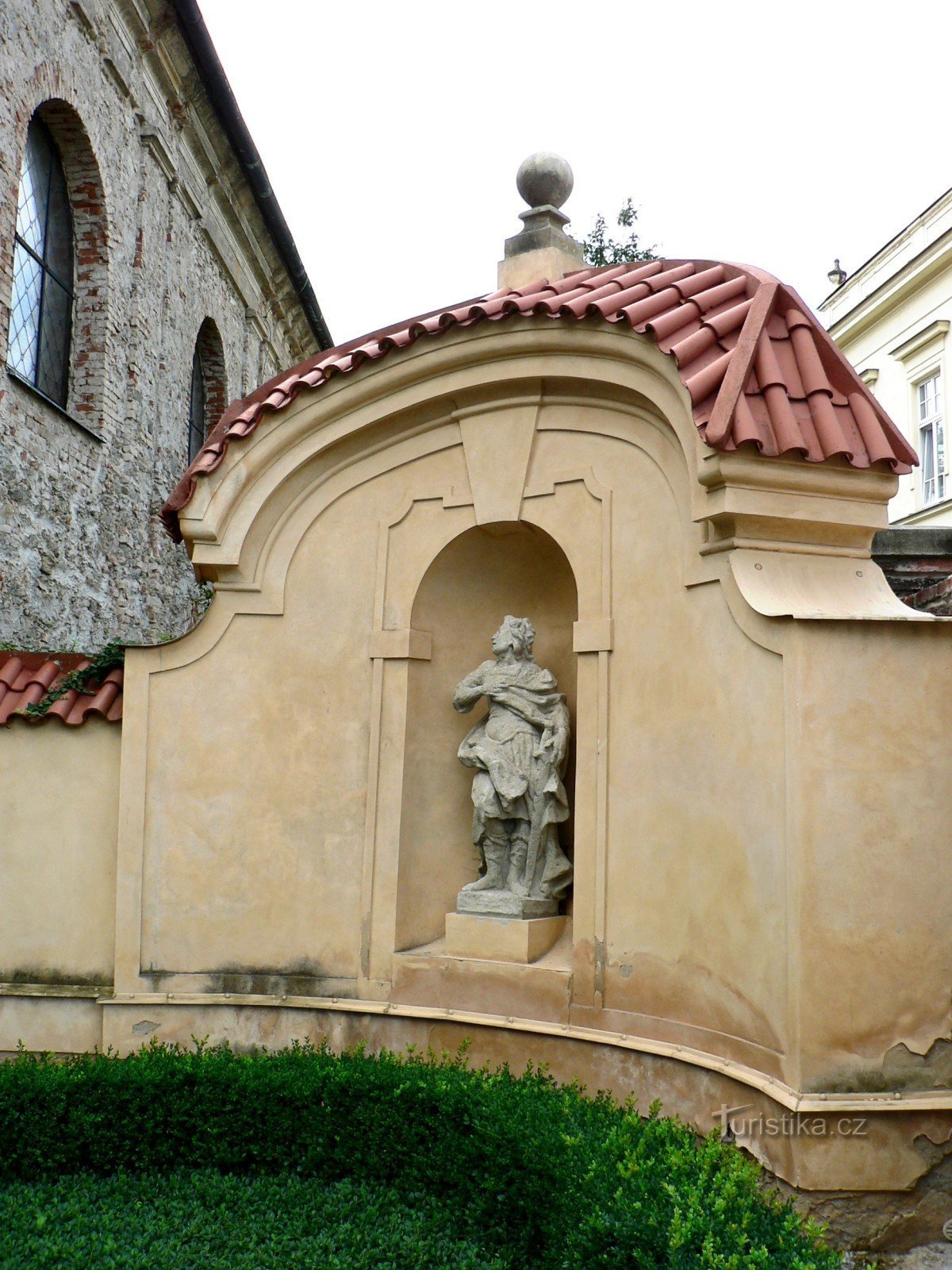 chapelle de droite (en regardant l'église)