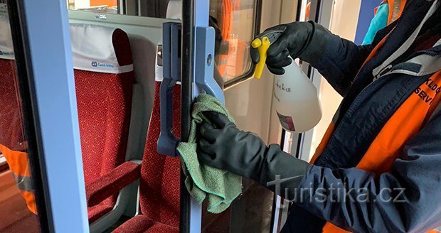 Regular daily cleaning and disinfection of Czech Railways cars, source: ČD