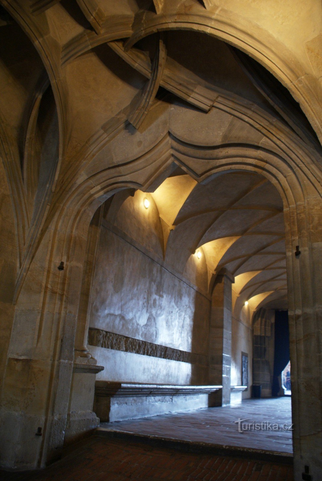 Château de Prague - Escalier équestre et salle des plaques de terre