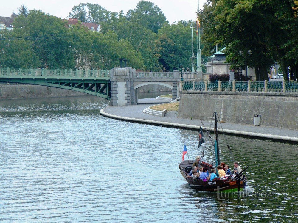 Cầu Praha, Hradec Králové