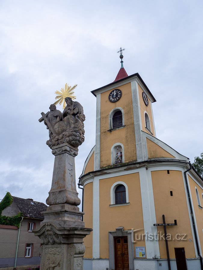 Davanti alla chiesa di S. Floriana