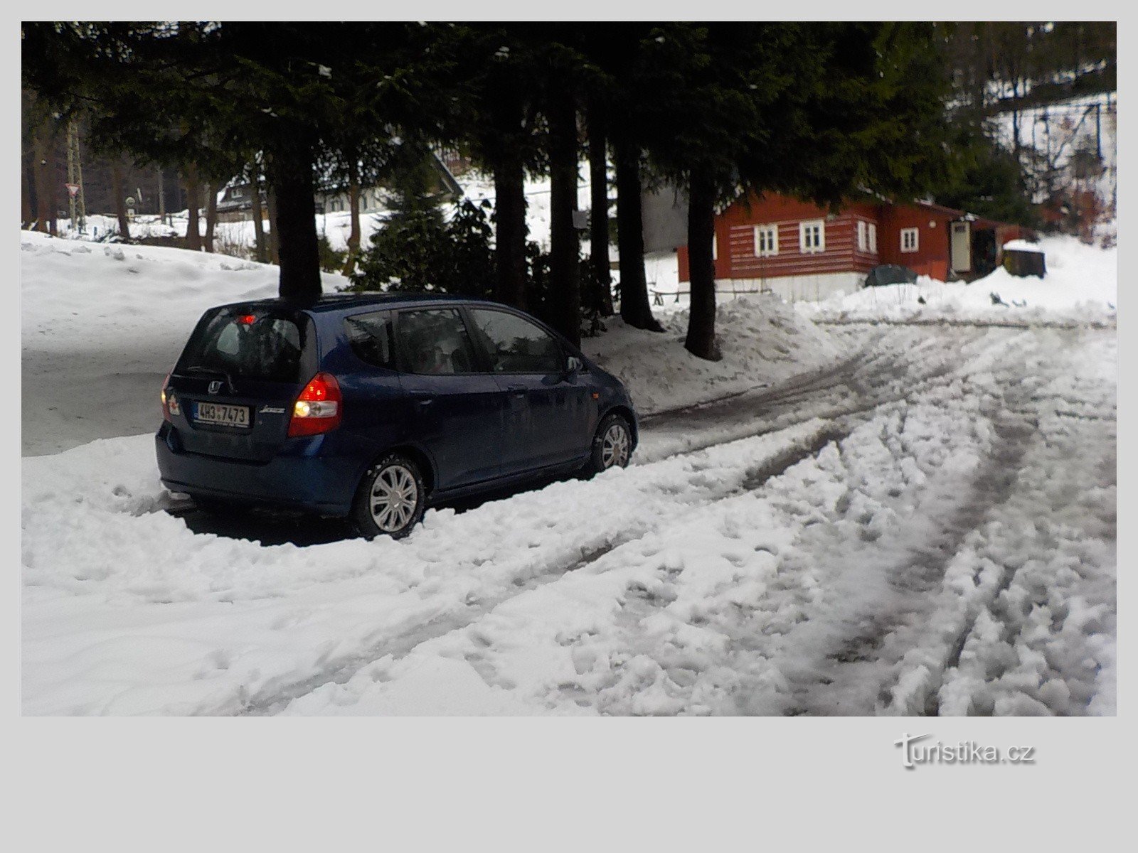 Frente a la Pensión Černá Říčka