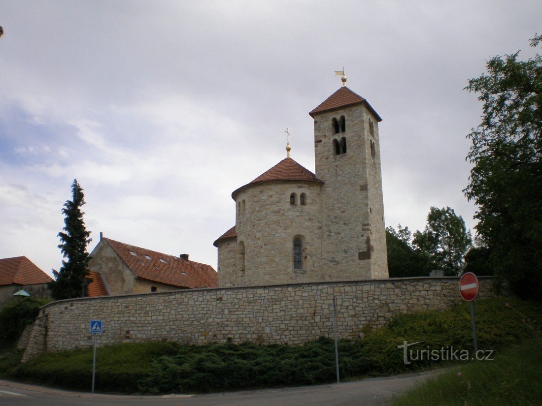 Front Kopanina - rotunda św. Maria Magdalena