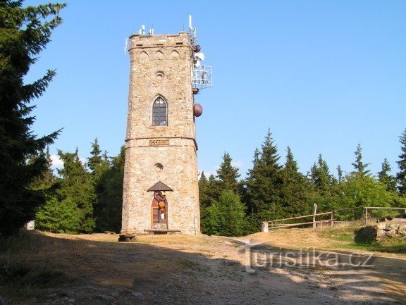 Frente Žalý e sua torre de vigia