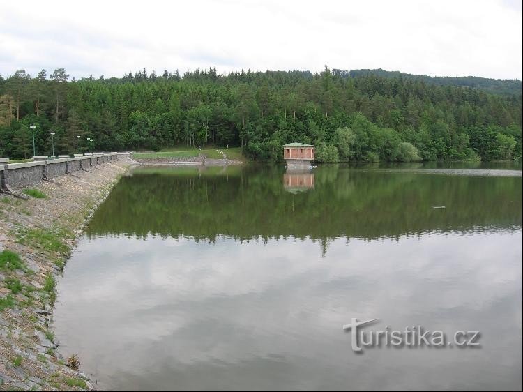 Rezervorul Koryčany - Baraj