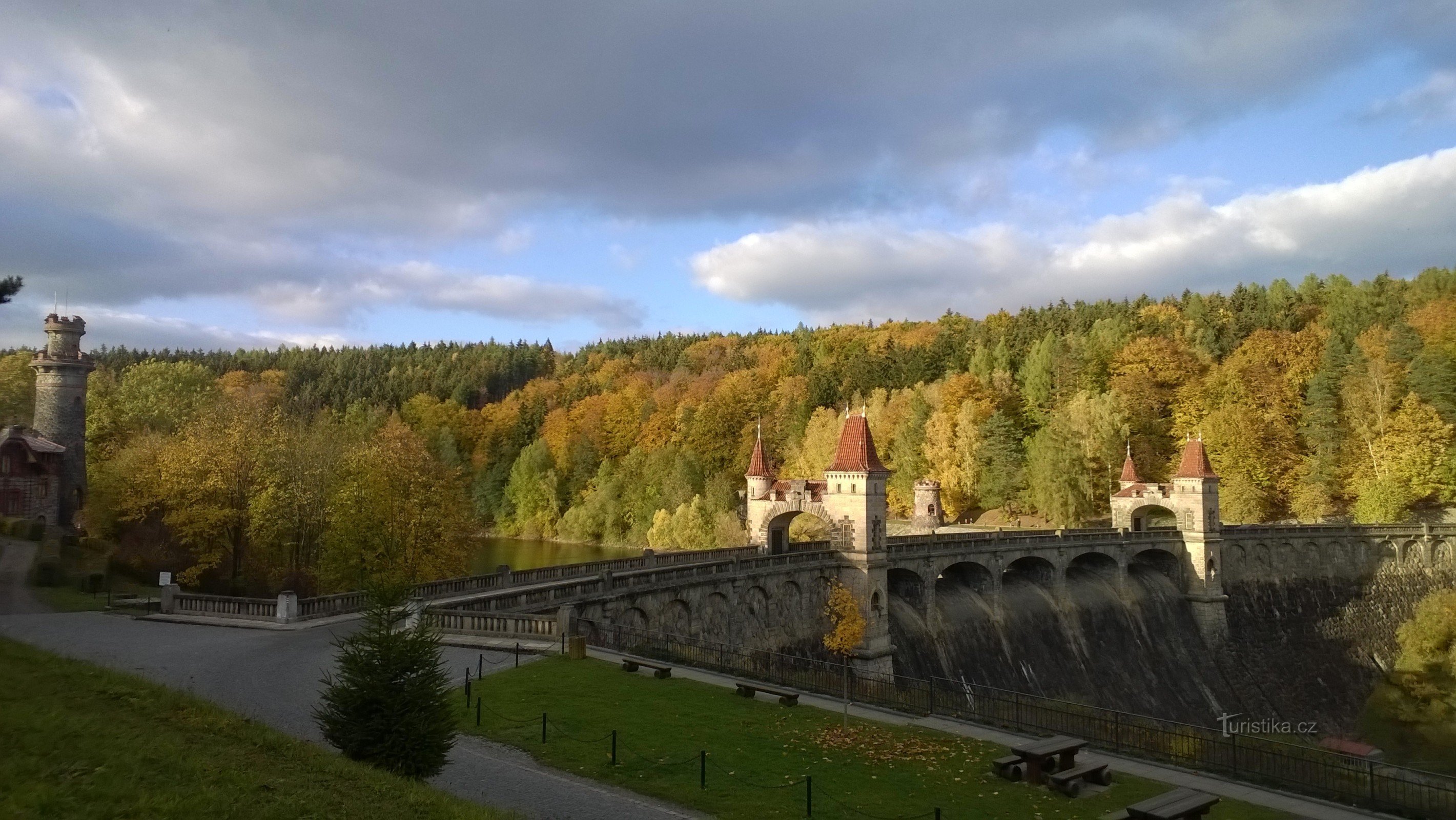 Rezervoar Les Královstvi.