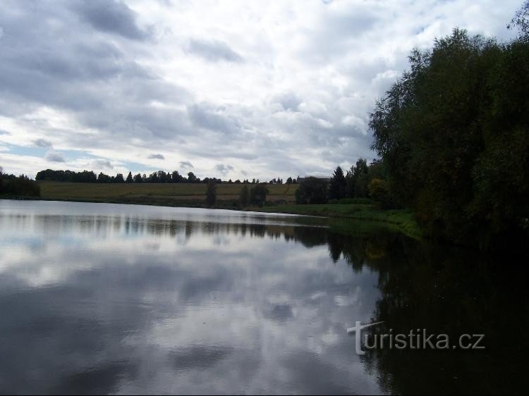 Víztározó: Kilátás a Bílovek-víztározóra