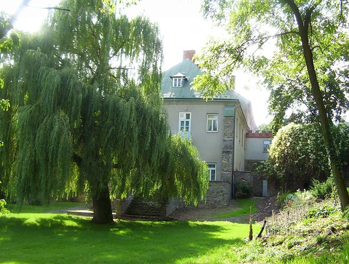 Château de Přemyslovice depuis l'est-Photo : Ulrych Mir.