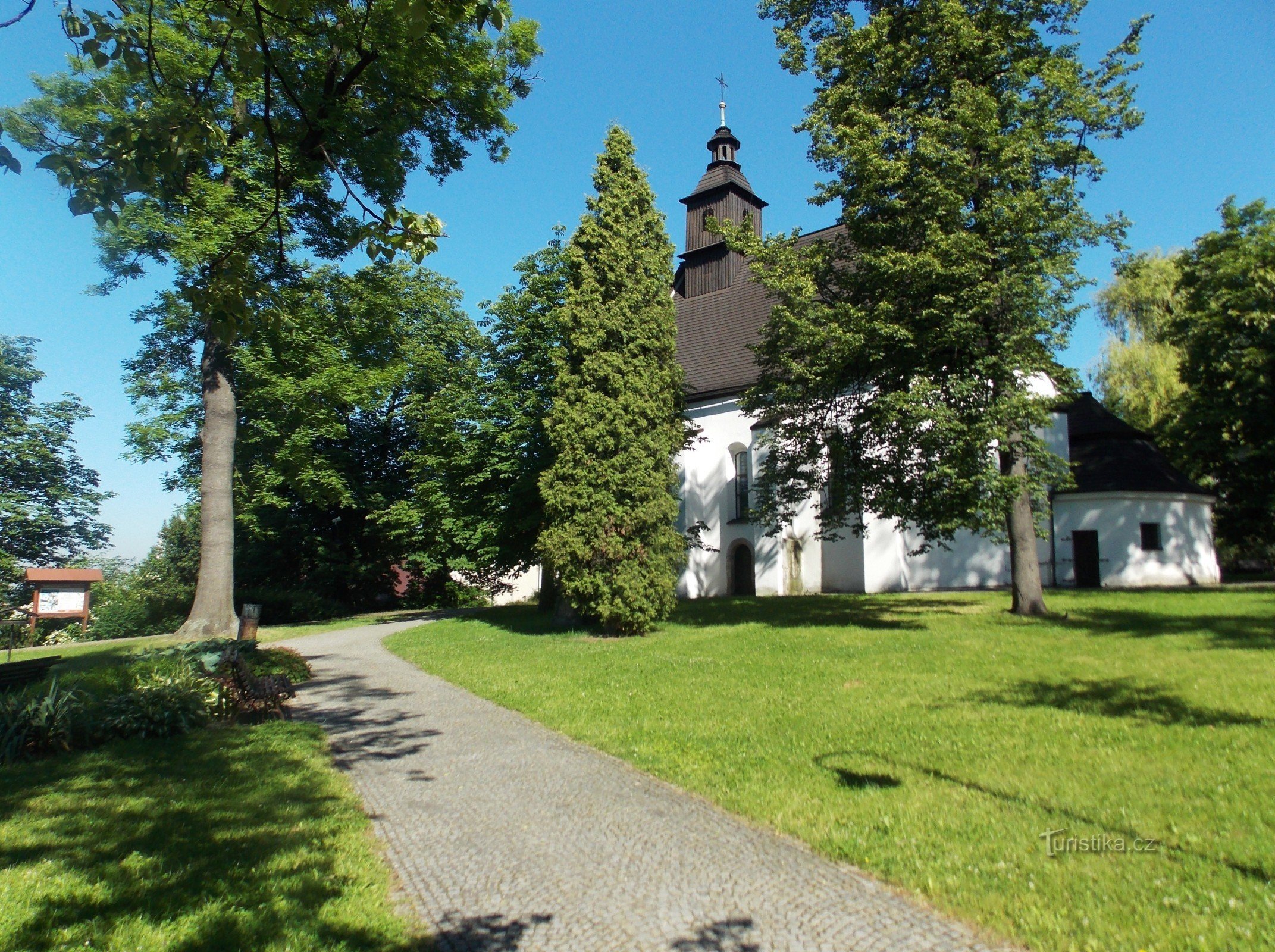 Durch den Comenský-Park in Frýdek - Místek