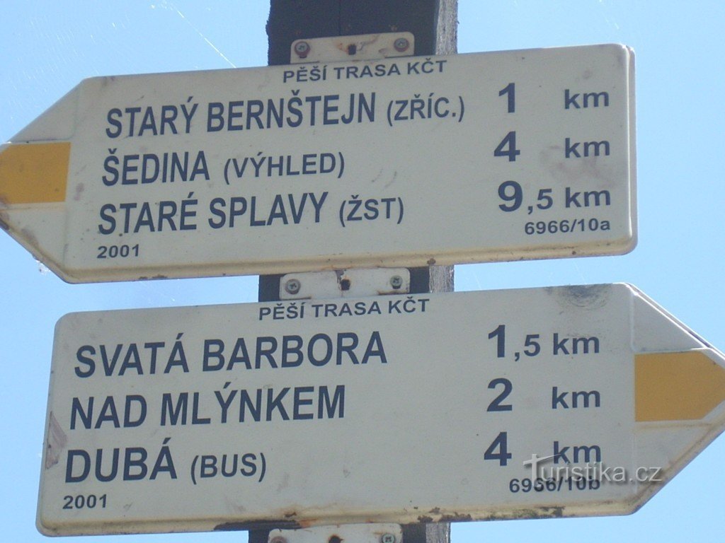 Via Starý Berštejn jusqu'à Doks