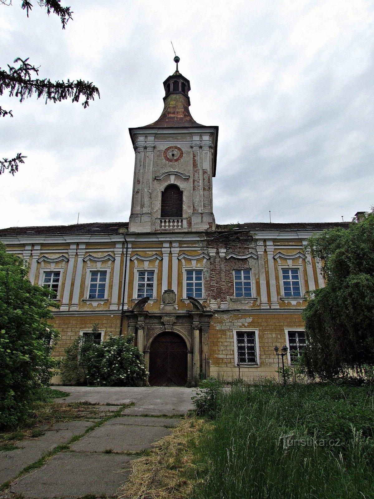 Преставки - территория замка