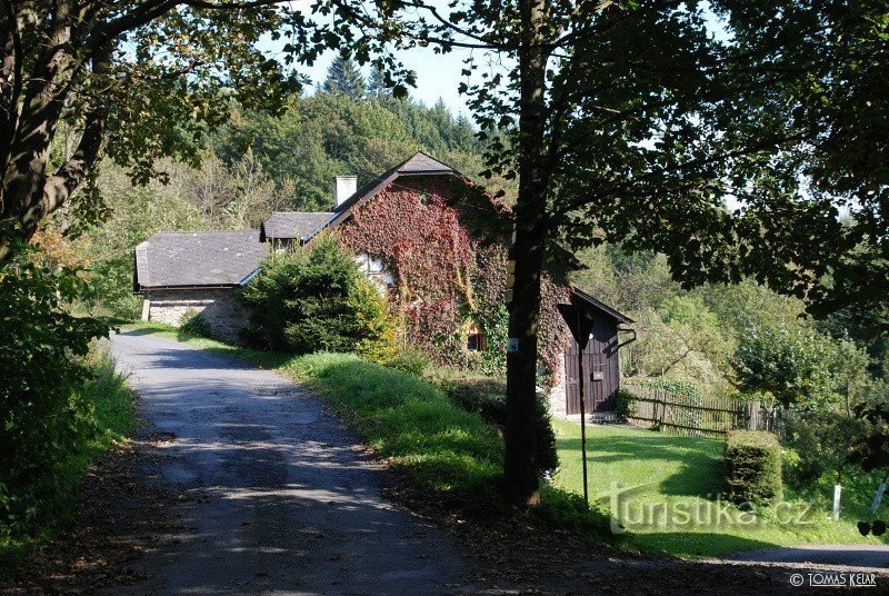 Sosire în Pekařov