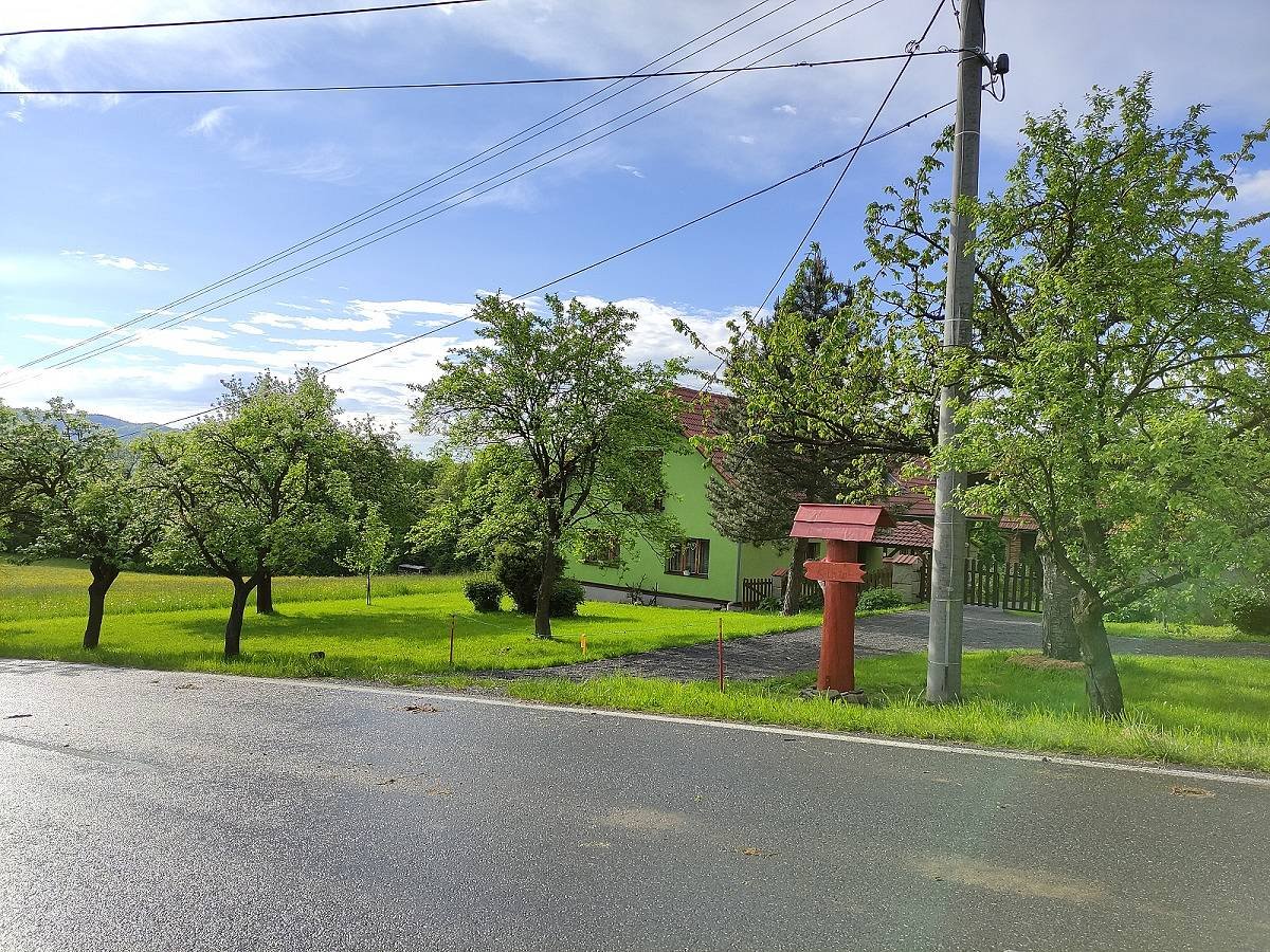 幹線道路からの到着