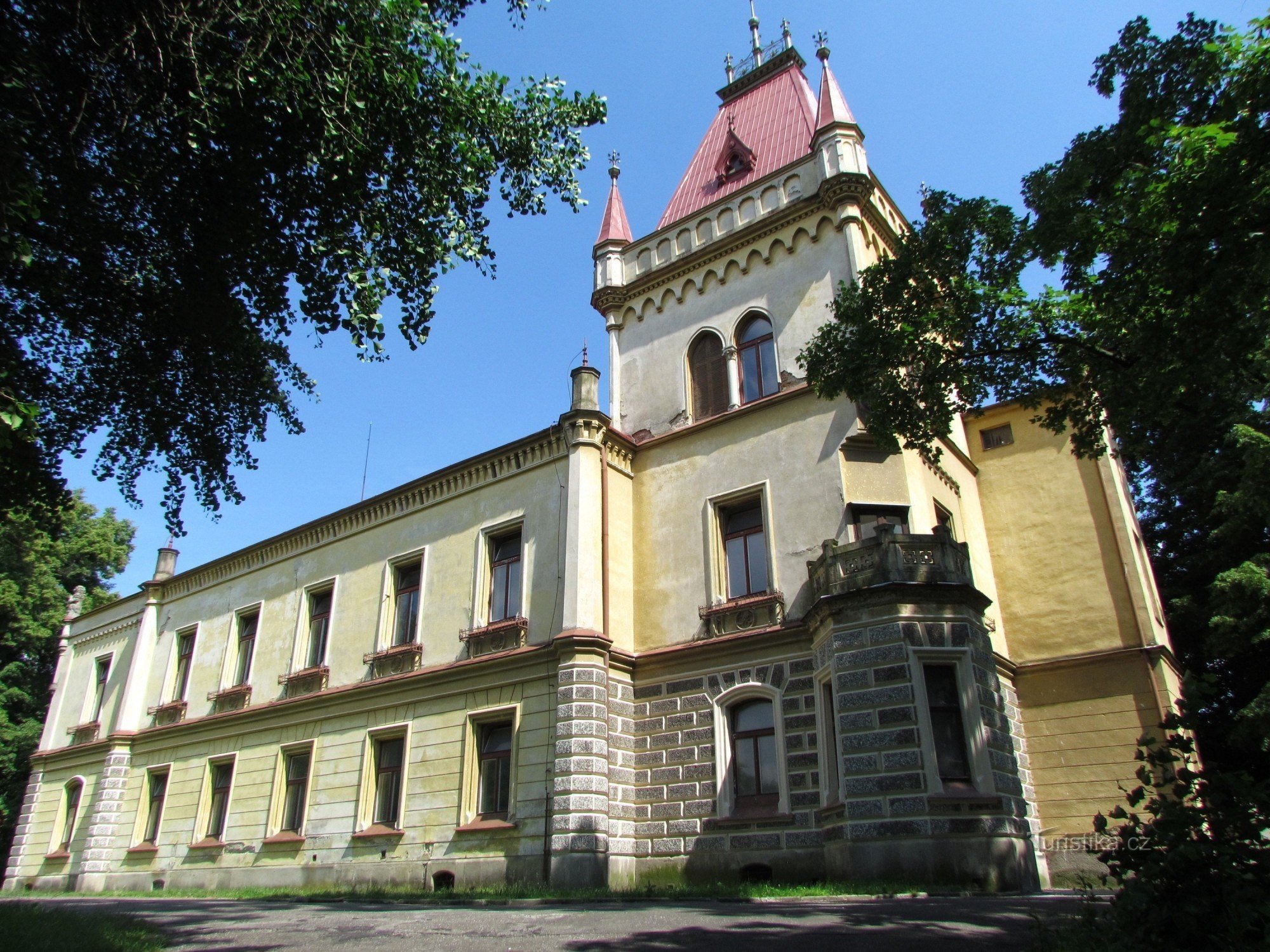 Přilepy - slott och park