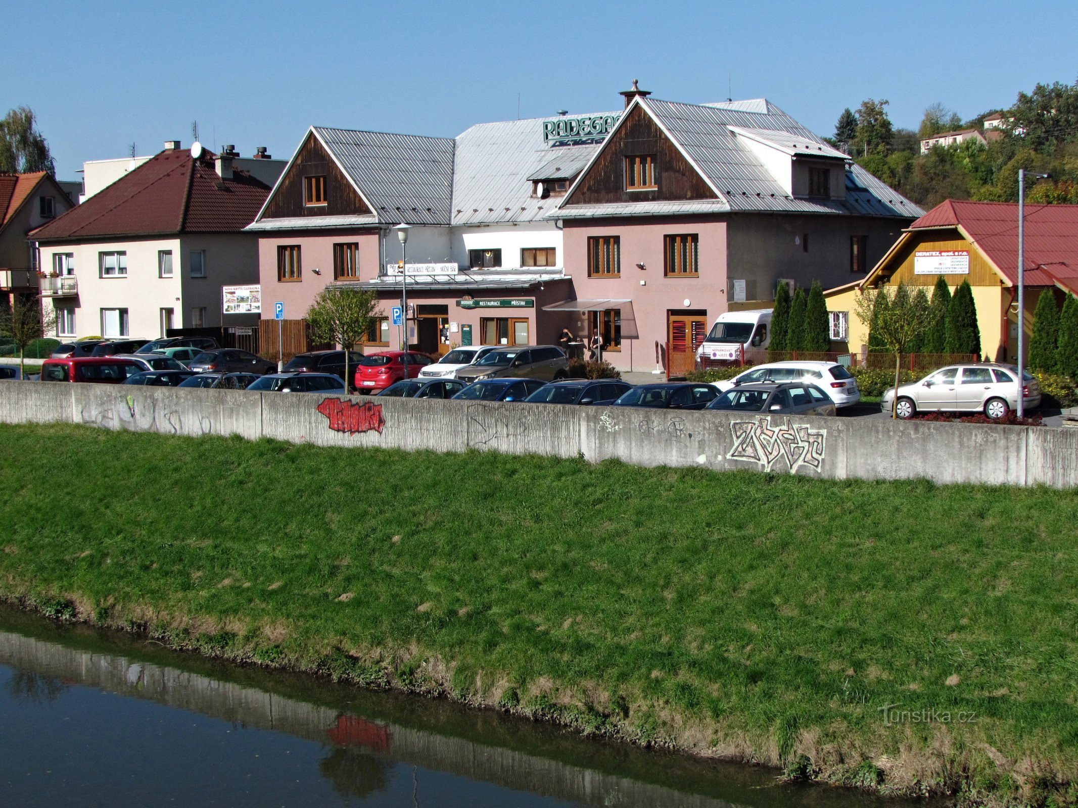 Příluky - Restaurante Přístav