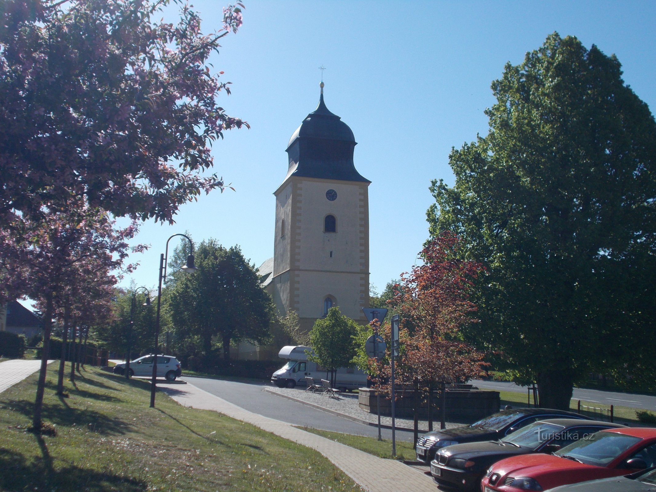 Přímda, piața cu biserica Sf. George