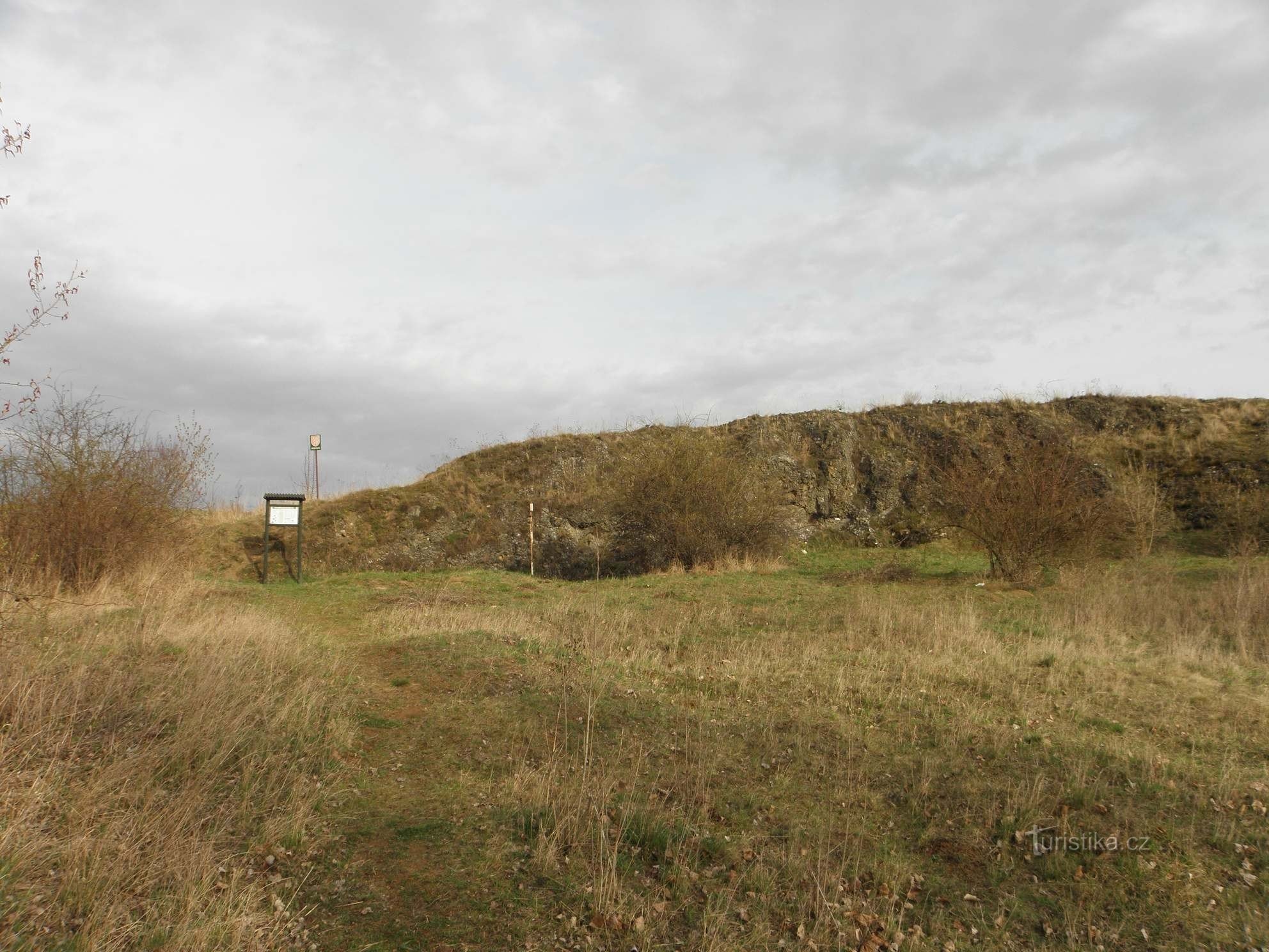 Tượng đài tự nhiên Horka - ngọn đồi chính, bảng thông tin - 2.4.2012 tháng XNUMX năm XNUMX