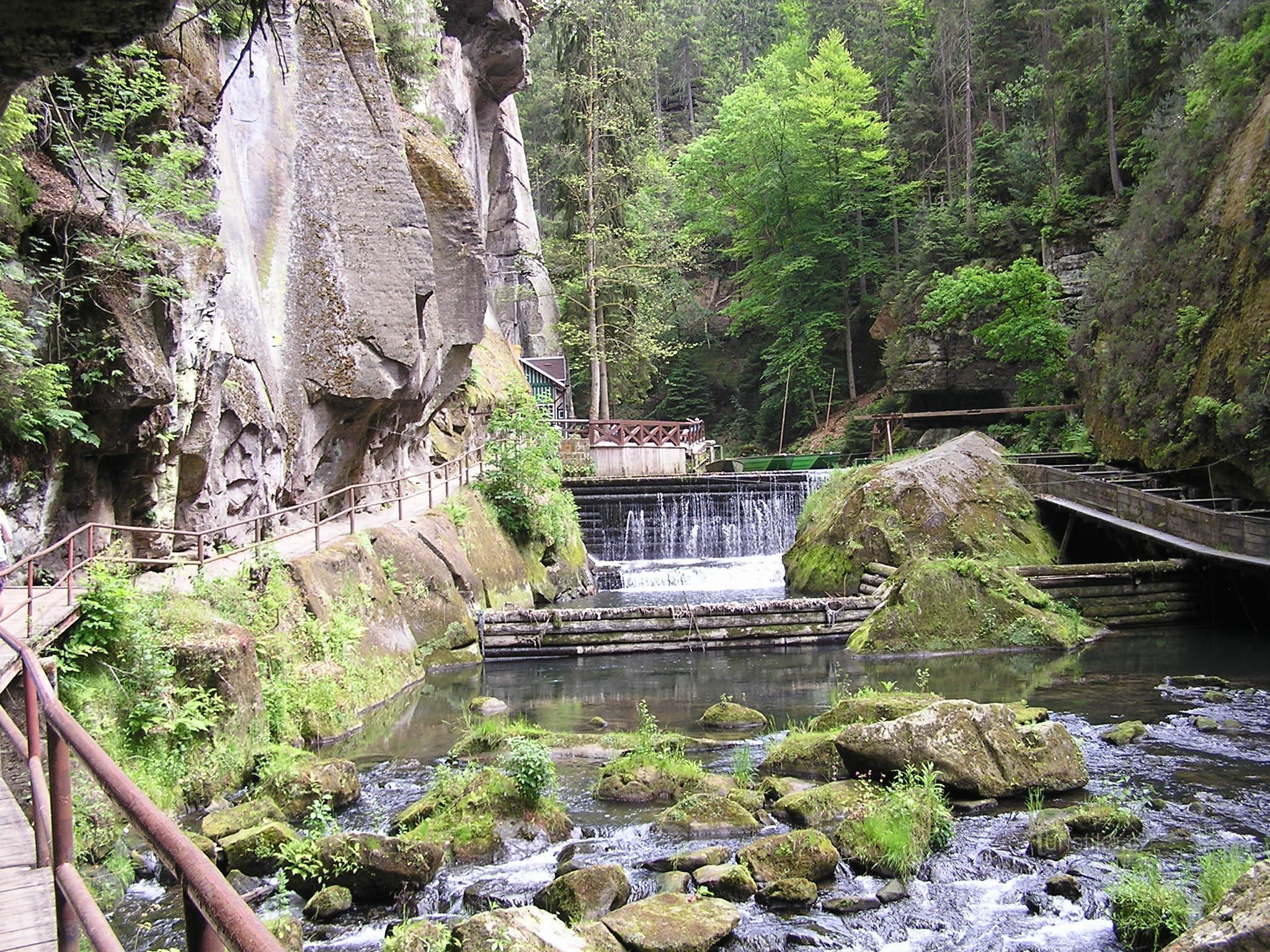 Dock pentru bărci de la Hřensk 6/2015