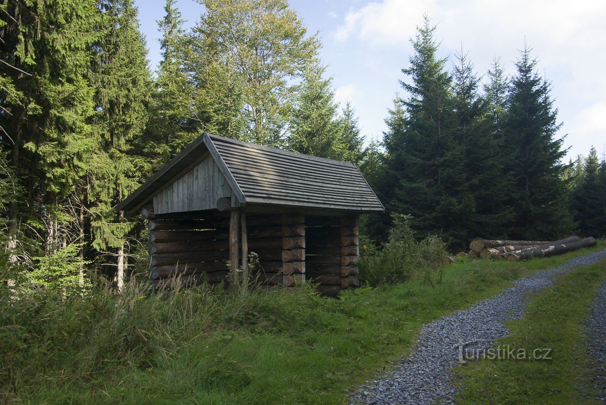 Shelter under Biskupská kupua