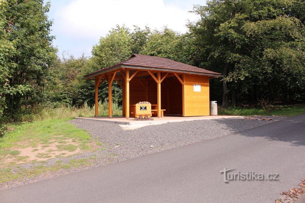 A shelter on the way to Komáří vižka