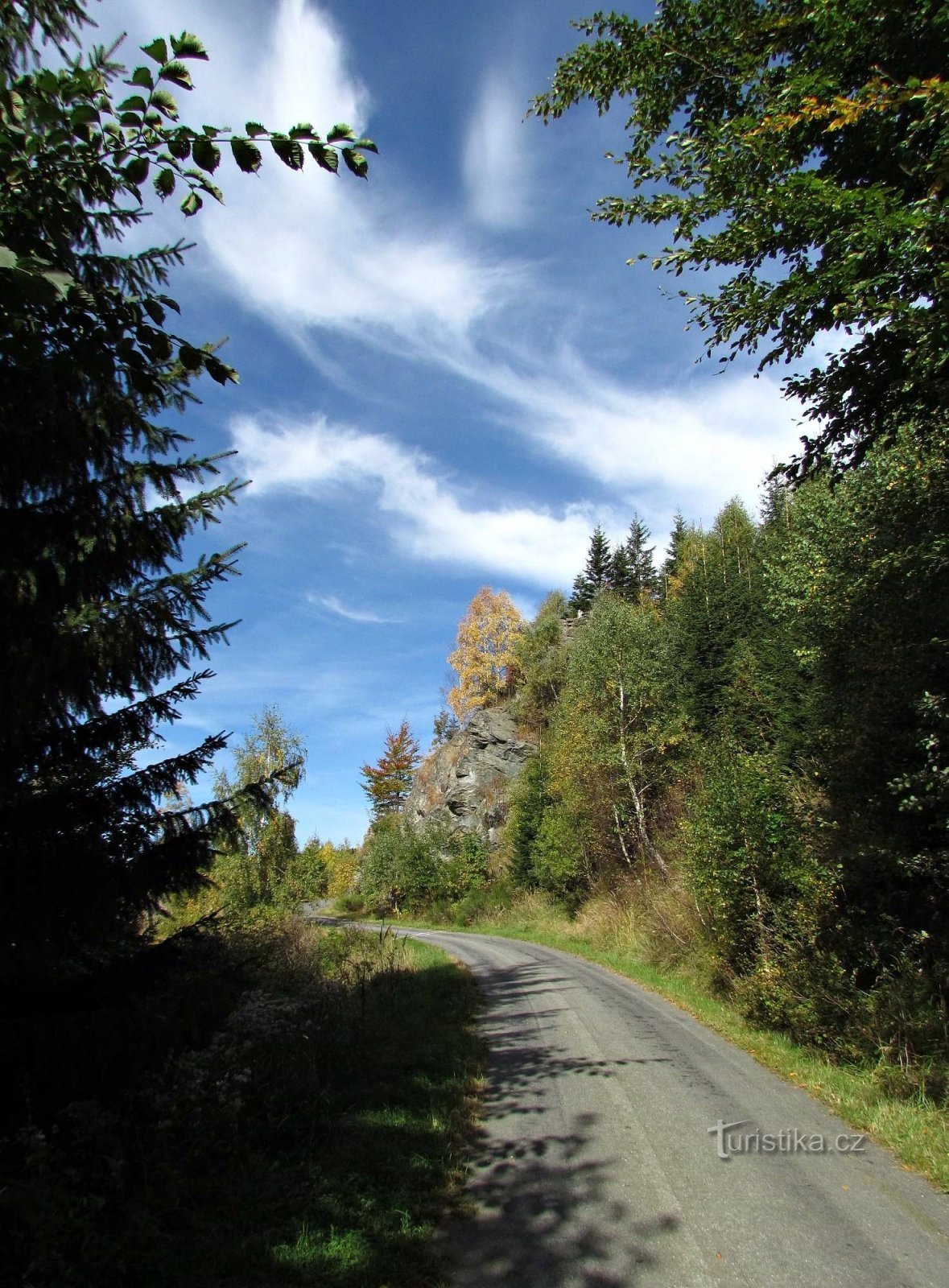 access to the rock lookout