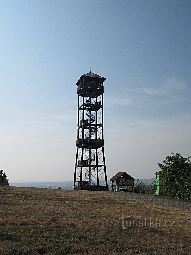 Přítluky - de uitkijktoren van de vuurtoren