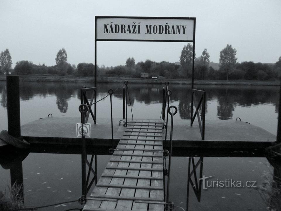 Ferry de Nádraží Modřany - Lahovičky