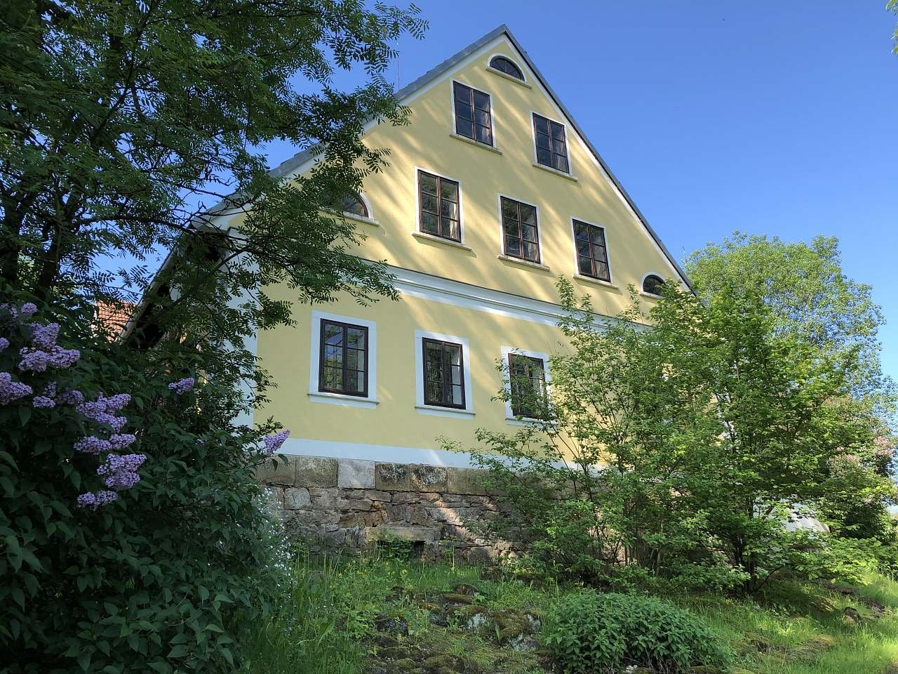 farmhouse-type buildings typical for Broumovskogo