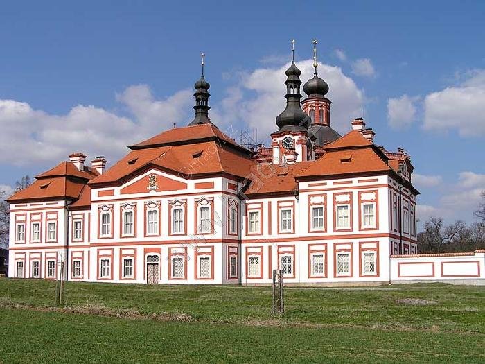 proboštství cisterciáků s kostelem Zvěstování Panně Marii