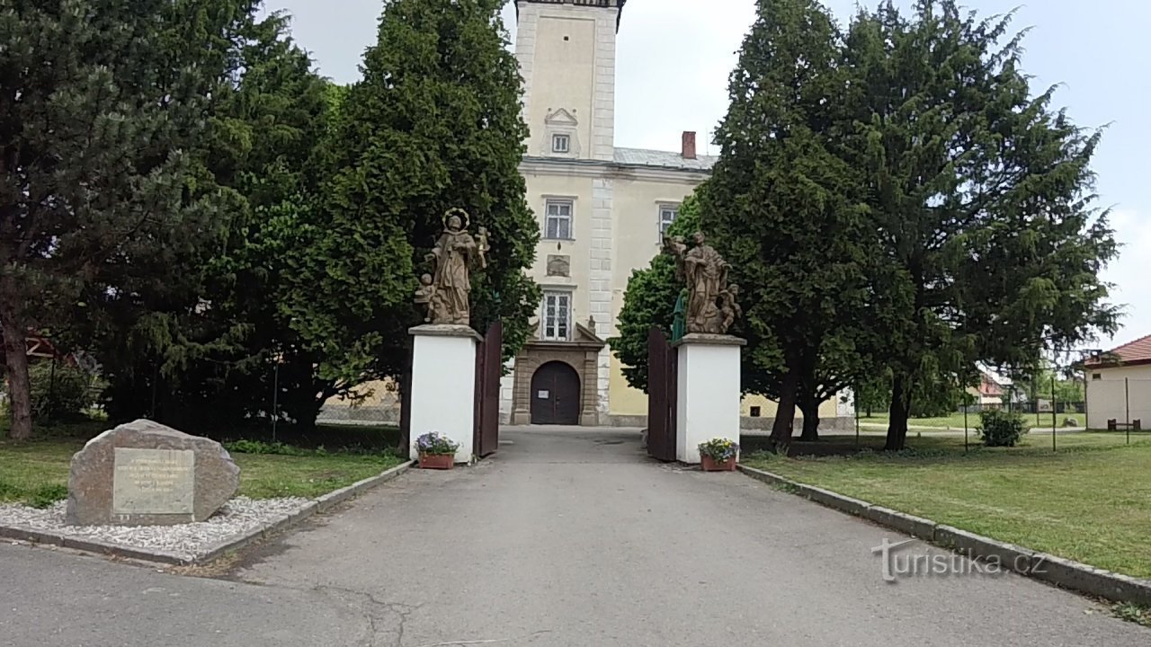 Une promenade à travers Drevohostice