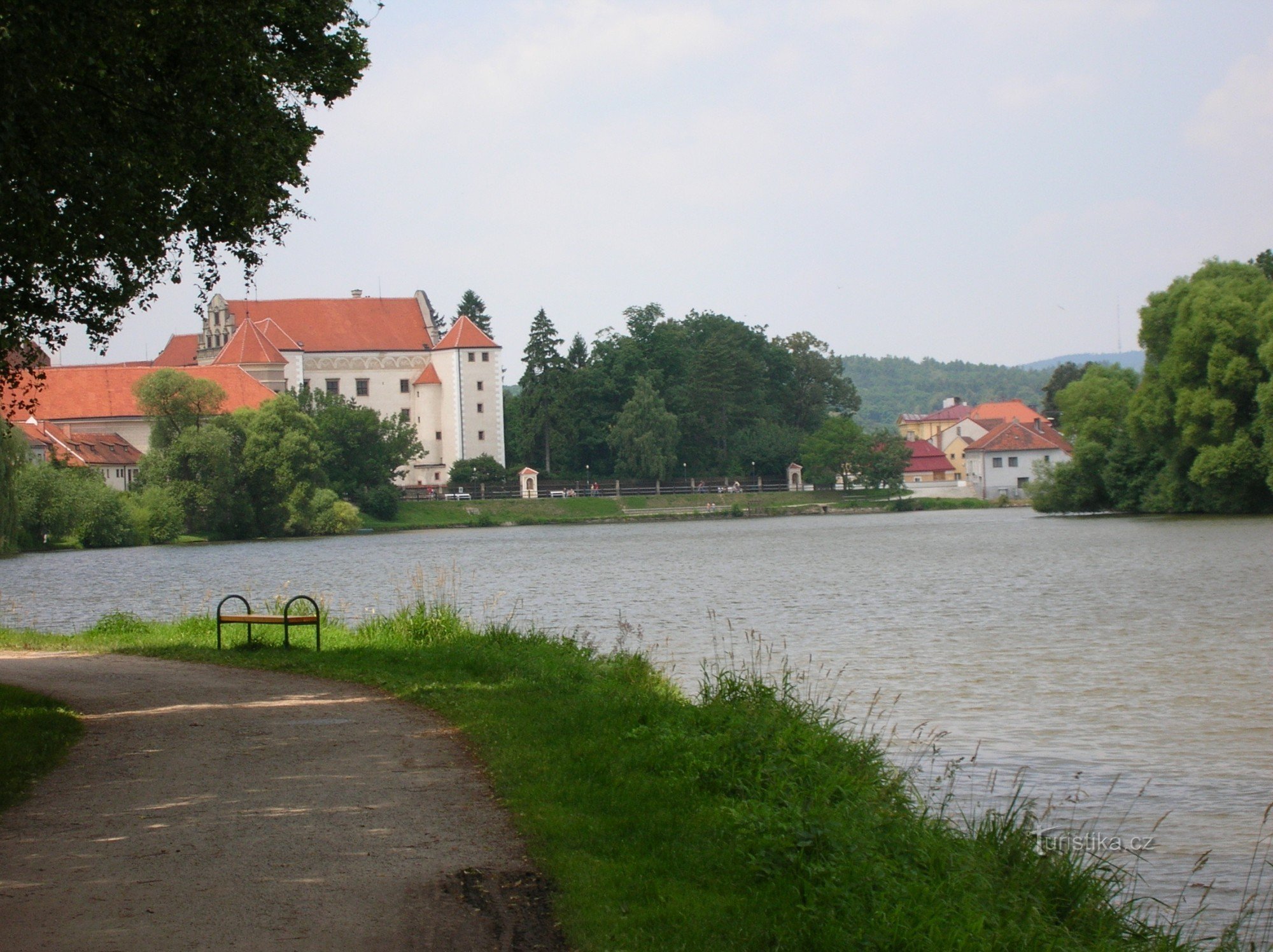 Una passeggiata intorno a Telčský rybník