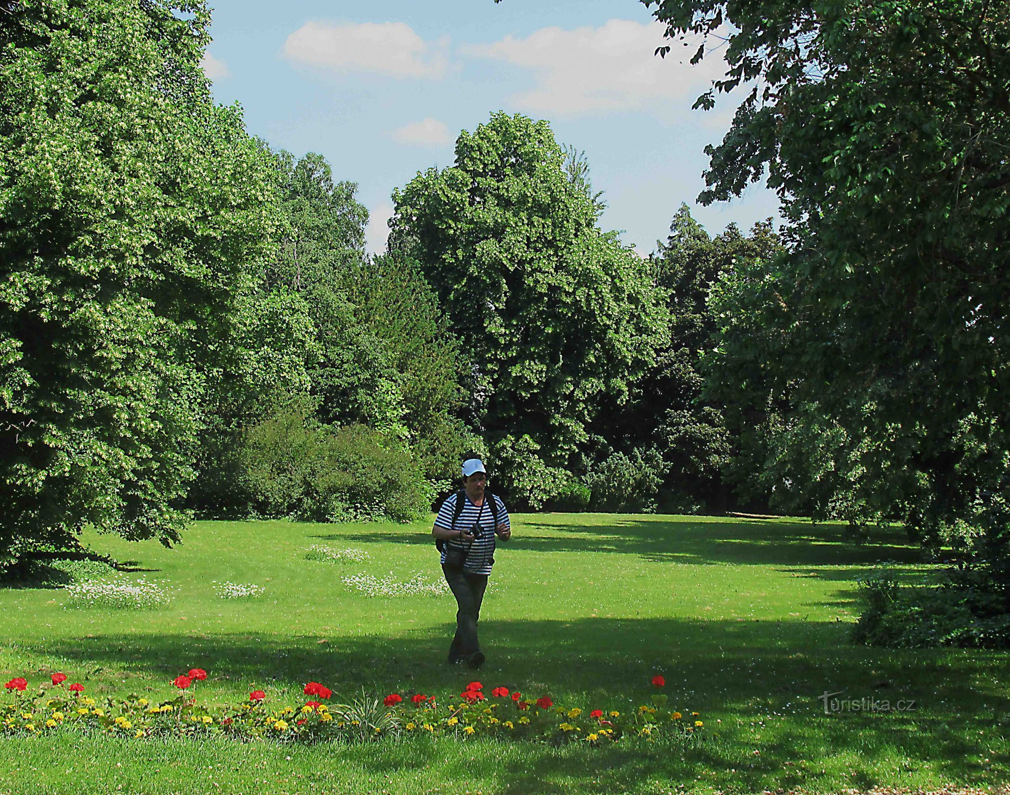 Um passeio pelo parque paisagístico do castelo em Opočno